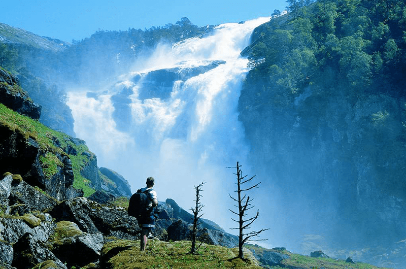 NORWAY ON TRAILERS: FROM BERGEN TO STAVANGER